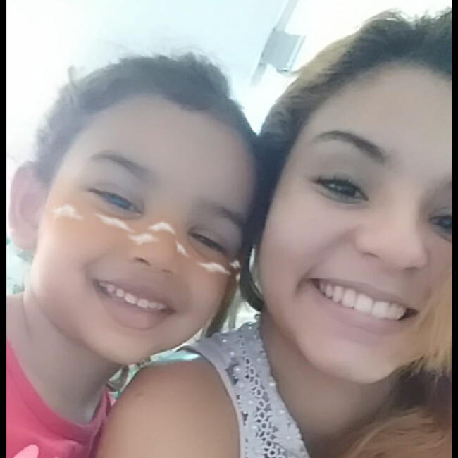 Babysitter in Blumenau: Ariella