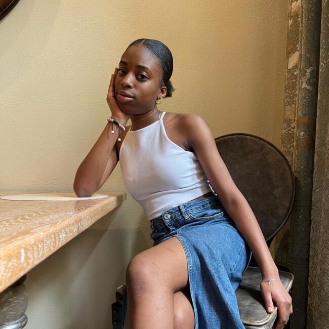 Babysitter in Rennes: Eva