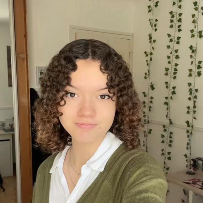 Babysitter in Nîmes: Vickie