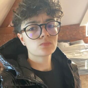 Babysitter in Saint-Nicolas-de-Sommaire: Liam