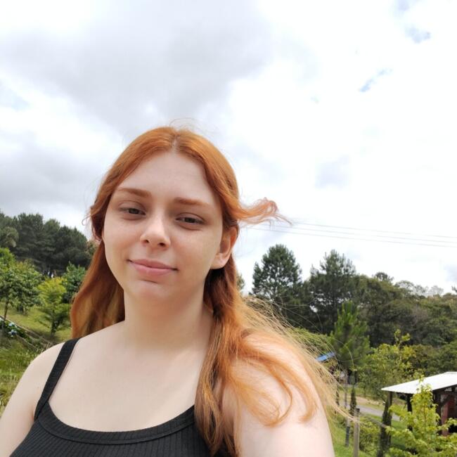 Babá em Indaial: Danaê