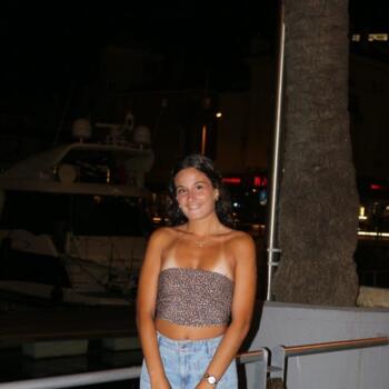 Babysitter em Canelas: Daniela