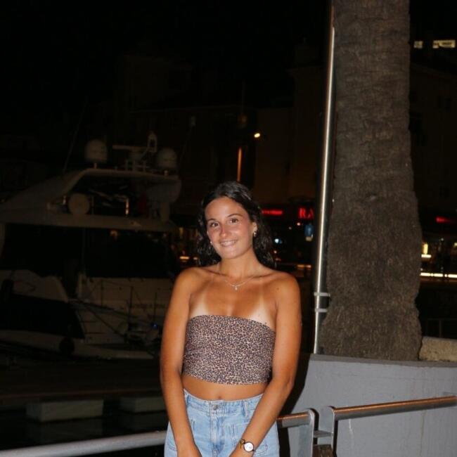 Babysitter em Canelas: Daniela