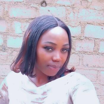 Babysitter Kiambu: Florence