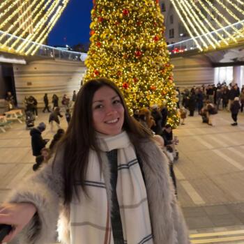 Babysitter in Epsom: Emma