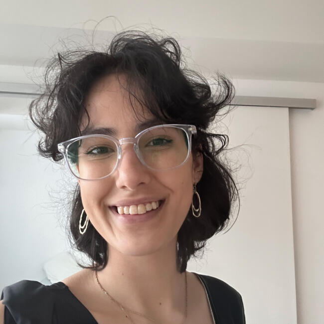 Babysitter in São Paulo: Yasmine