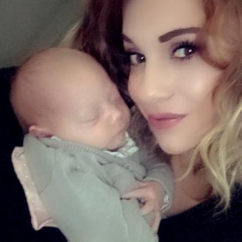 Babysitter Job in Sallaumines: Babysitter Job Justine