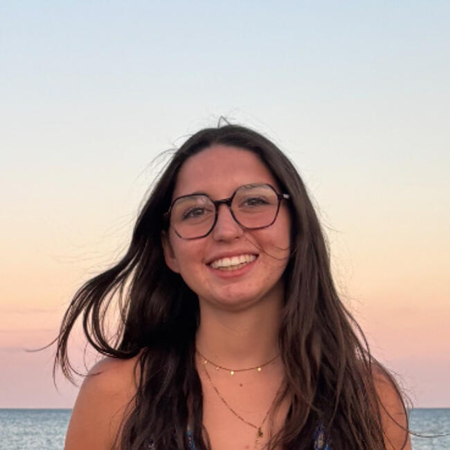 Babysitter in Le Sequestre: Clara