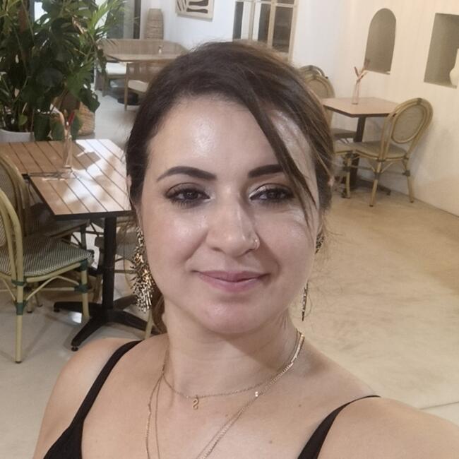 Babysitter in Elna: SOUMIA