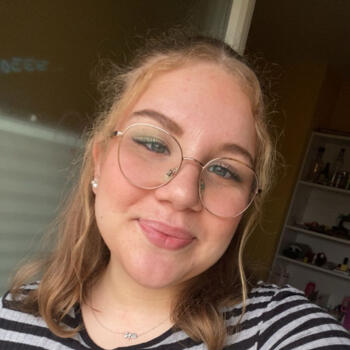 Babysitter in Hagenbrunn: Charlotte