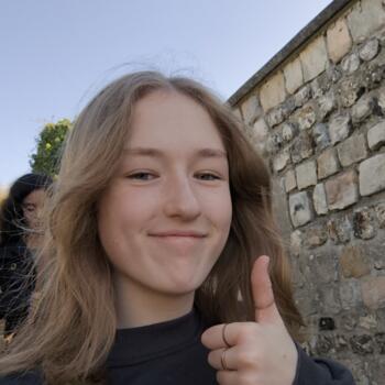 Babysitter in Courbevoie: Mathilde