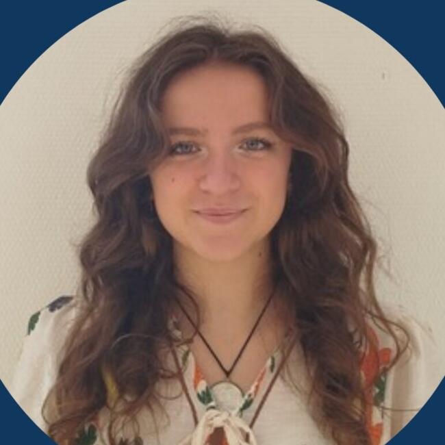 Babysitter in Unieux: Fanny