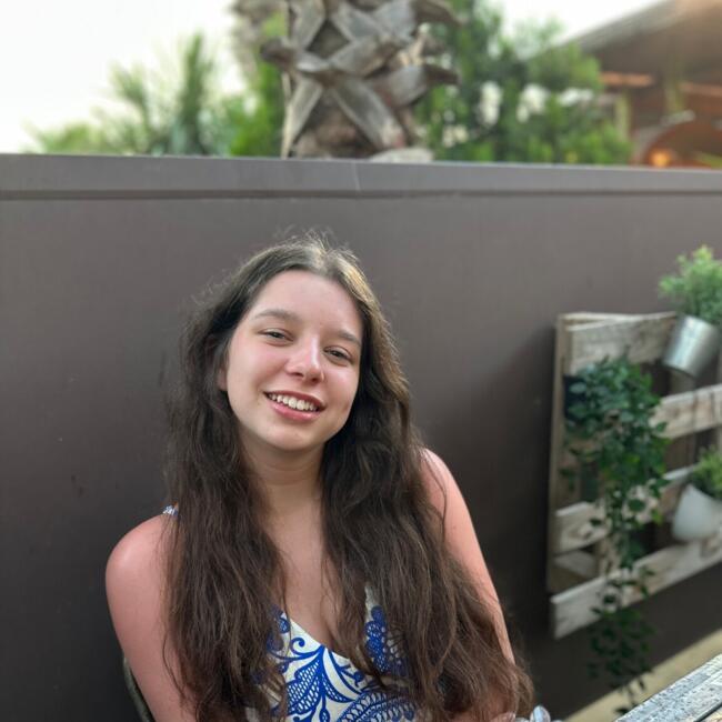 Babysitter in Rebreuve-Ranchicourt: Emma