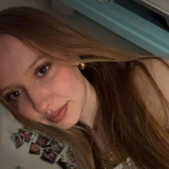 Babysitter in Isneauville: Laurene