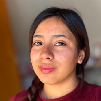 Babysitter in Torrent: Kiara