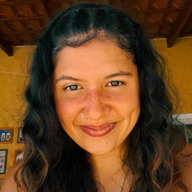 Babysitter in Brasília: Iasmin