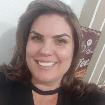 Babysitter Vila Velha: Monique santos martins