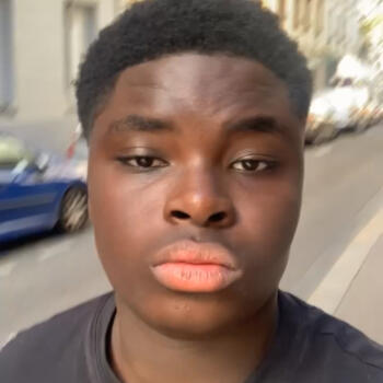 Babysitter in Saint-Étienne: Seckou