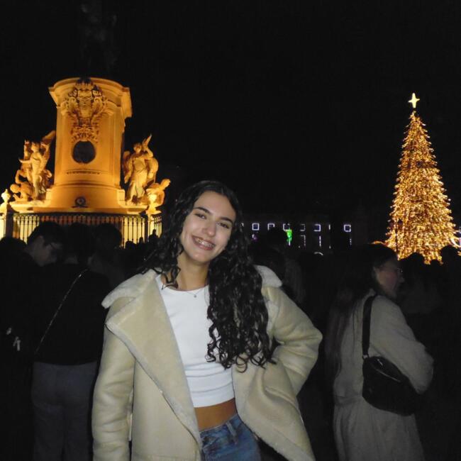 Babysitter in Cascais: Clarisse Pires