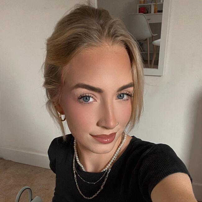 Babysitter in Mélicocq: Alicia