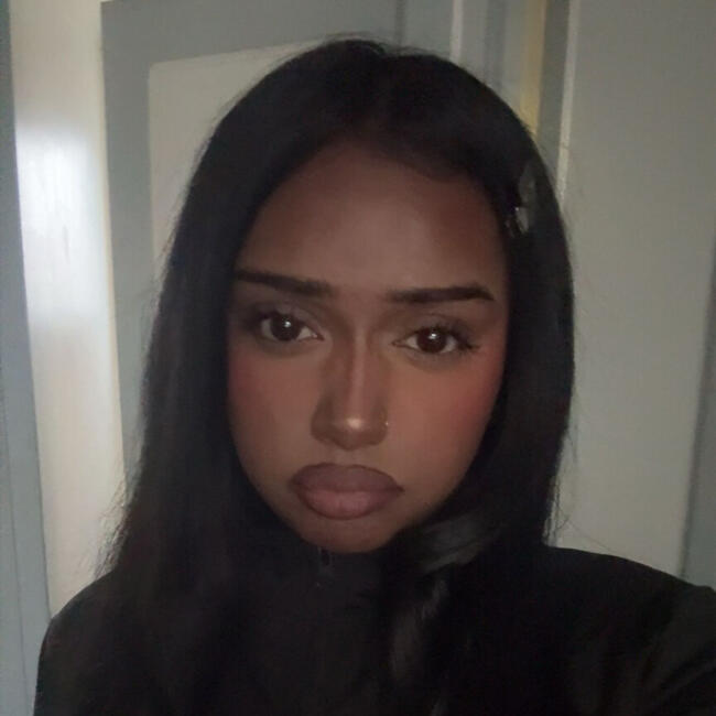 Babysitter in Villeneuve-Saint-Georges: Nuriya