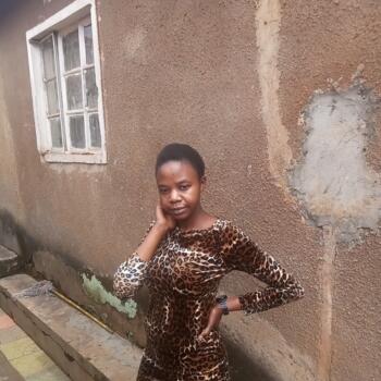 Babysitter in Kampala: JOY