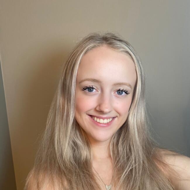 Baby-sitter in Dartmouth: Sophie