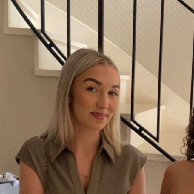 Babysitter in Chambly: Jasmine