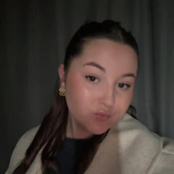 Babysitter Harnes: Charlotte