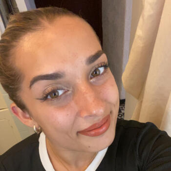 Babysitter Dax: Alison