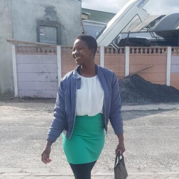 Babysitter in Milnerton: Precious Nontokozo