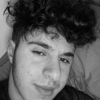 Lapsehoidja asukohas Haucourt: Ilyes