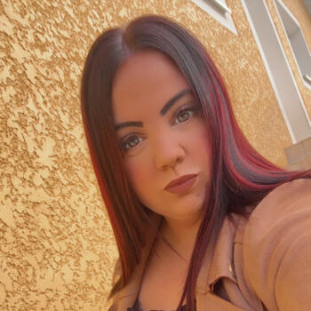 Babysitter in Saint-Nizier-le-Désert: Oceane