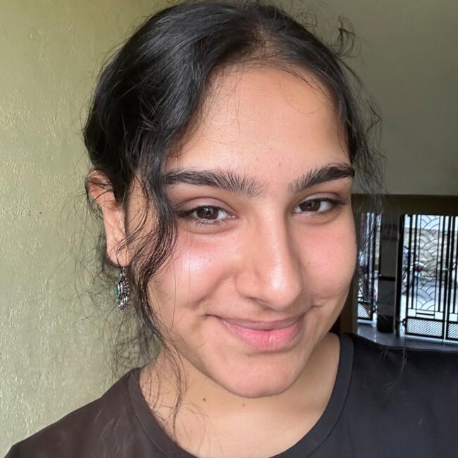 बंगलौर में बेबीसिटर: Anmol