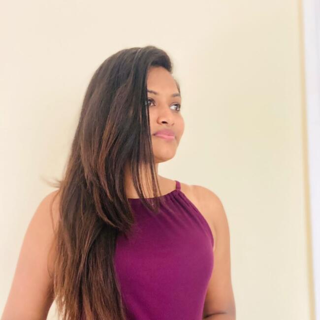 Babysitter in Dubai: Manadi