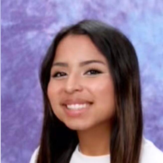 Babysitter in Vernon: Claudia