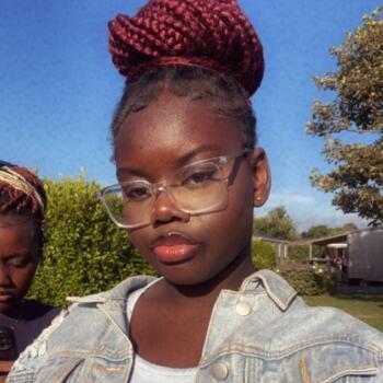 位于奥贝维埃的临时保姆: Gemima