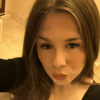 Babysitter in London: Lois