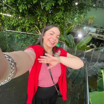 Babysitter in Dunedin: Frankie