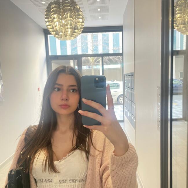 Babysitter in Massy: Célia