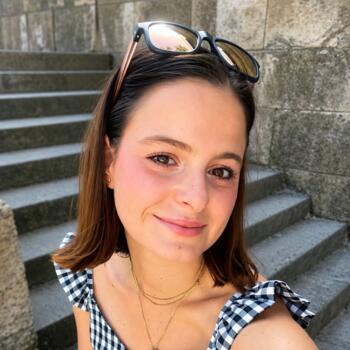 Babysitter in Saint-Georges-de-la-Rivière: Tiphaine