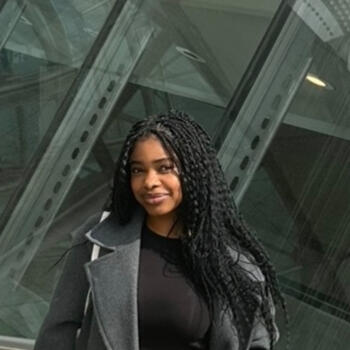 Babysitter in Beveren: Adelina