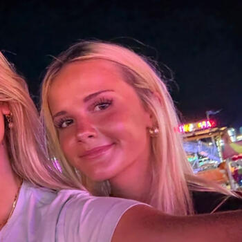 Babysitter in West Fargo: Avery