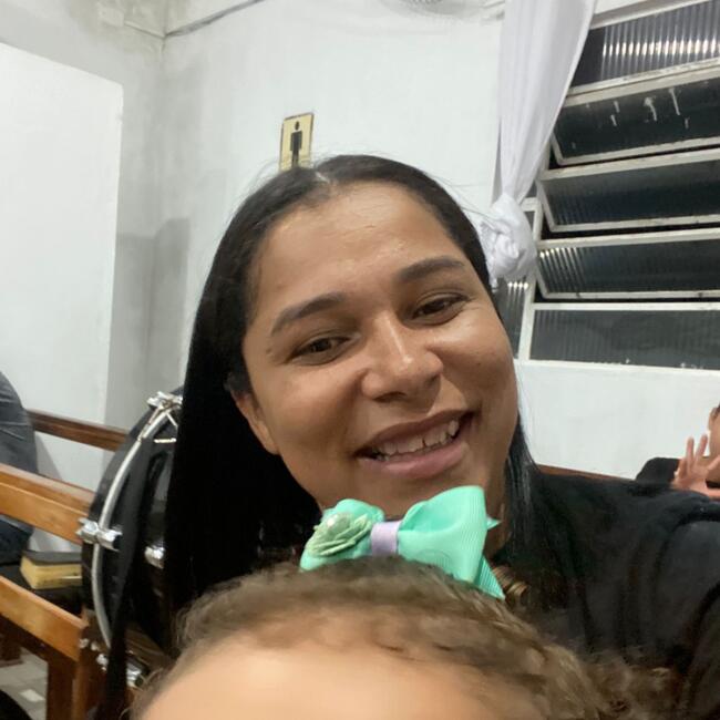 Babá em Moreno: Claudinete