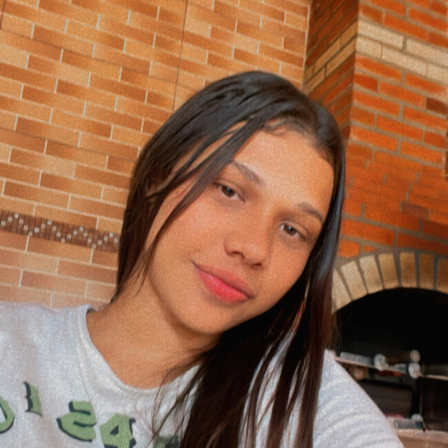 Babysitter in Linhares: Bianca