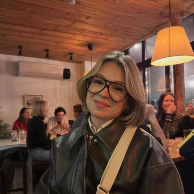 Babysitter in Saint-Ouen: Maud