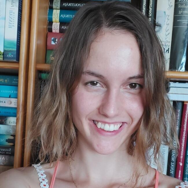 Babysitter in Budapest: Dorottya Jázmin