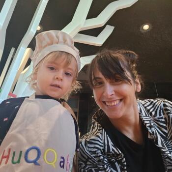 Trabajos de niñera en Rota: trabajo de canguro Lidia