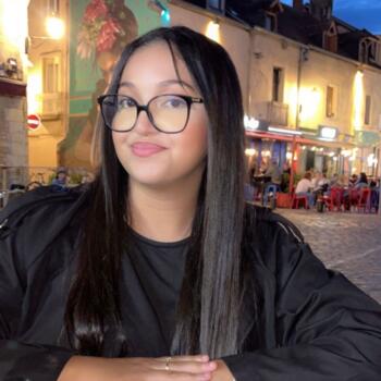 Babysitter in Dijon: Yamna