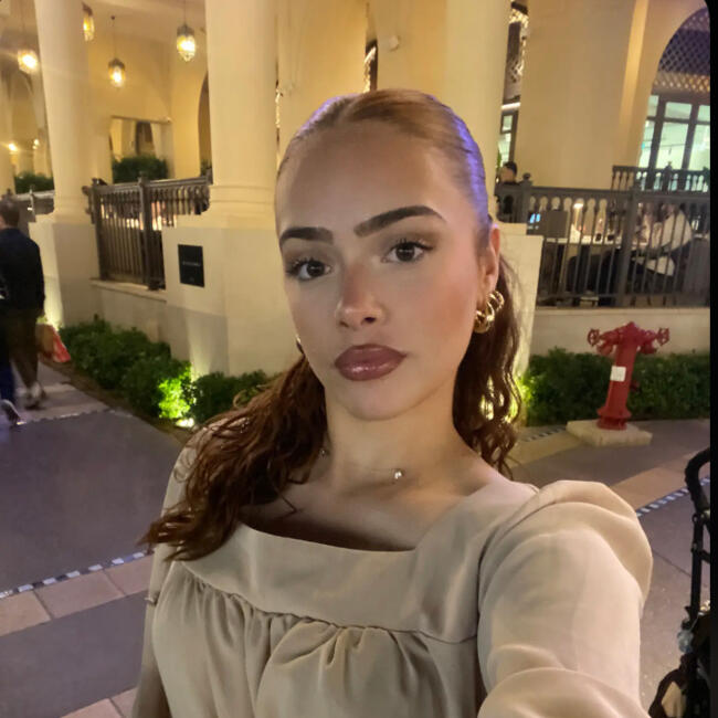 Babysitter in Argenteuil: Ines